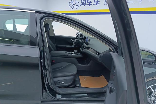 Red flag E-QM5 2024 Черный из Китая, фото 5