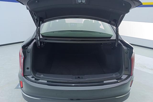 Red flag E-QM5 id 3823280 из Китая 16