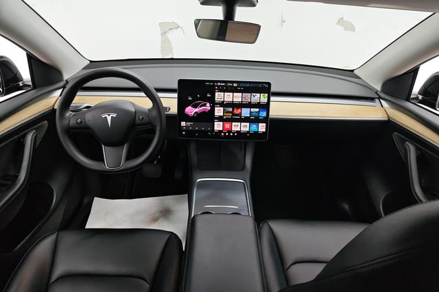 Tesla Model Y 2021 — фото 14