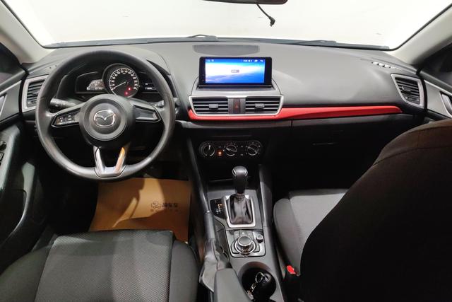 Mazda 3 Axela 2017 — фото 11