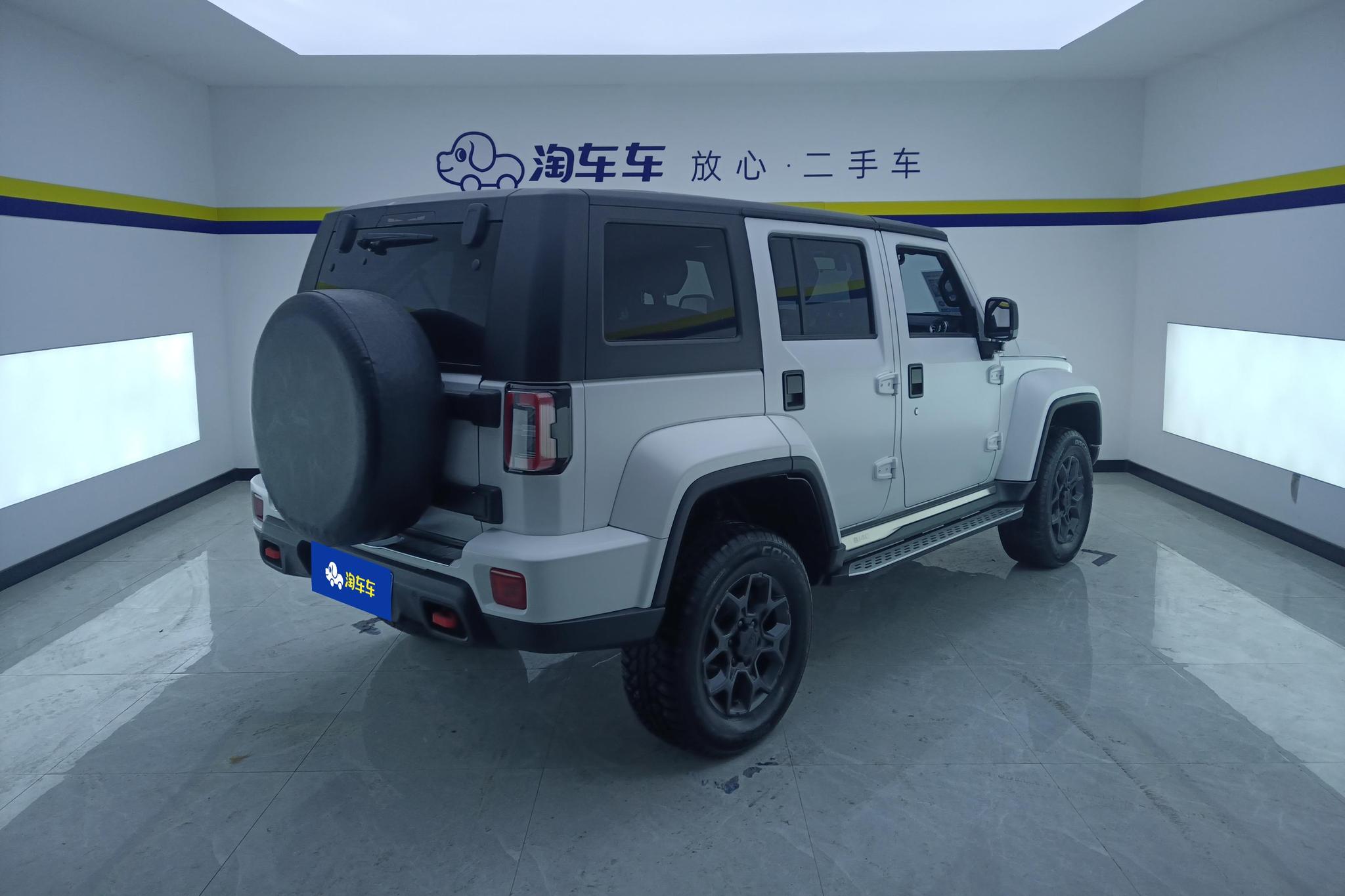 BAIC BJ40 2024 2.0D AT