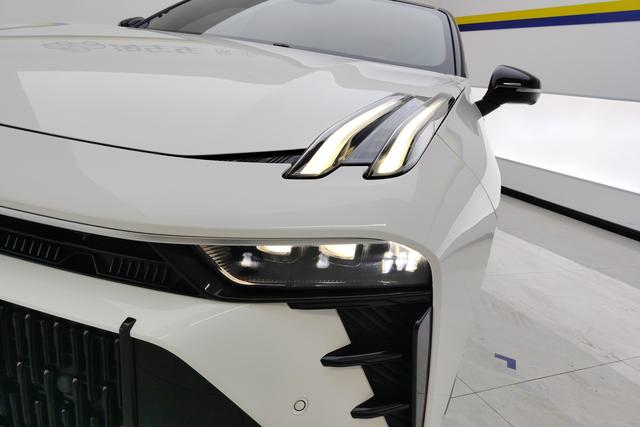 Lynk 03 2023 Белый из Китая, фото 3