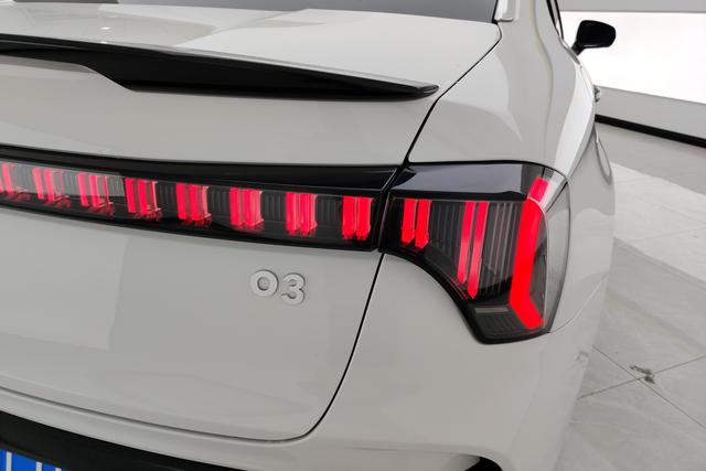 Lynk 03 2023 Белый из Китая, фото 5