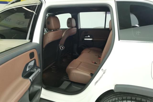 Mercedes Benz GLB 2020 — фото 16