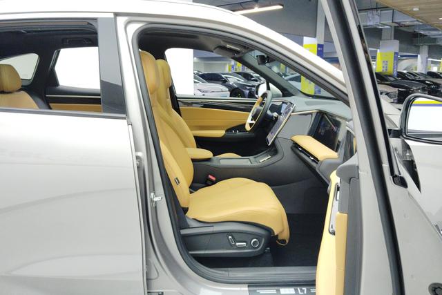 Geely Galaxy L7 2023 — фото 15