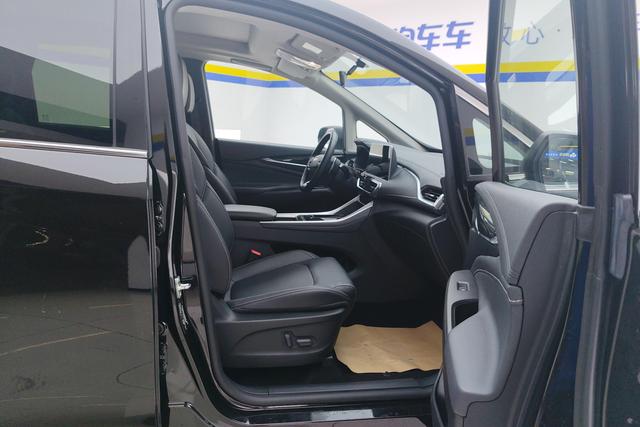 Saic MAXUS Maxus G50 2023 — фото 14