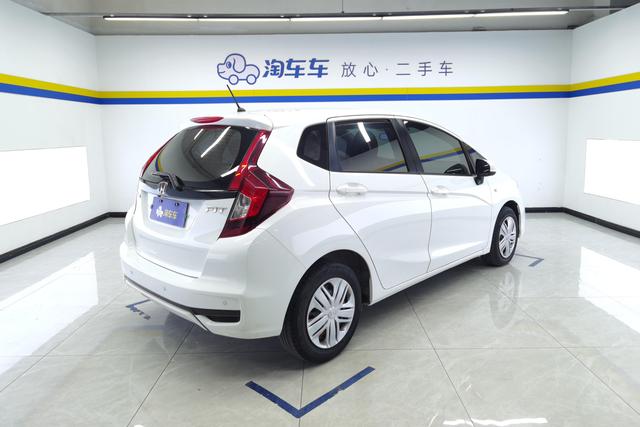 Honda "飞度" 可 以 翻 译 为 "fit" 2018 — фото 3