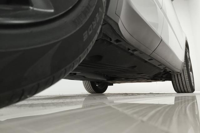 Jaguar E-PACE id 3783041 из Китая 8