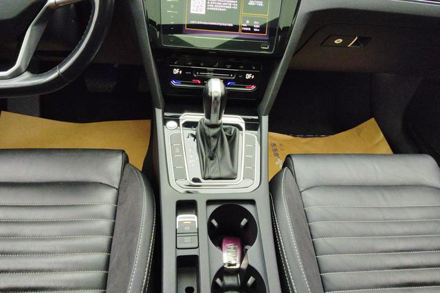 Volkswagen Magotan 2022 Черный из Китая