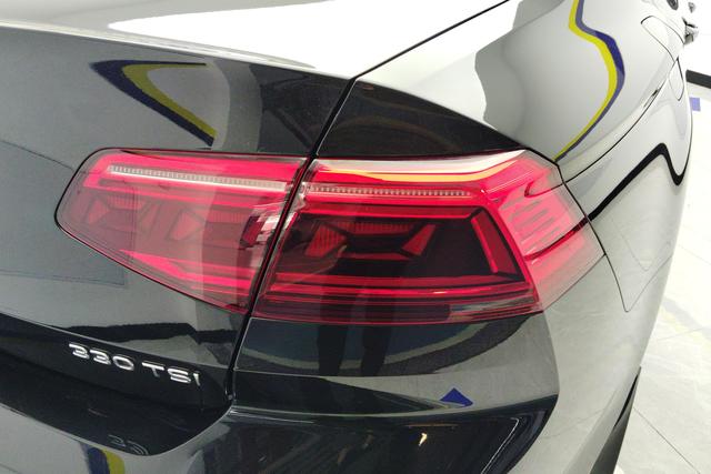 Volkswagen Magotan 2022 Черный из Китая, фото 3