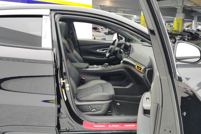 Chang'an UNI-T id 3810297 из Китая 17