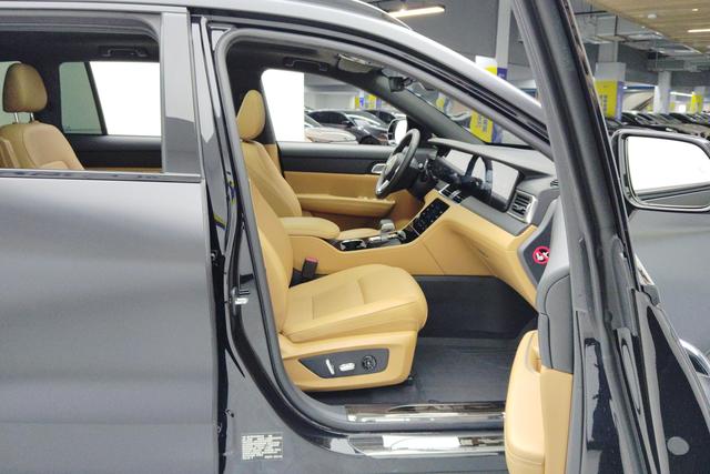 Ideal car Ideal ONE 2022 Черный из Китая, фото 3