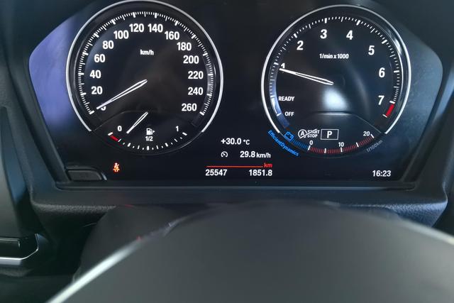 BMW 1 Series 2019 — фото 13