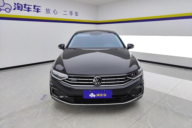 Volkswagen Magotan GTE Plug-in Hybrid 2022 — фото 2