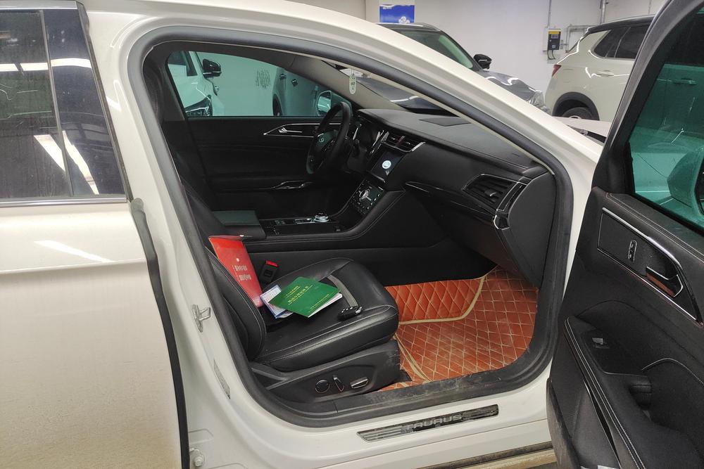 Ford Taurus, фото 12