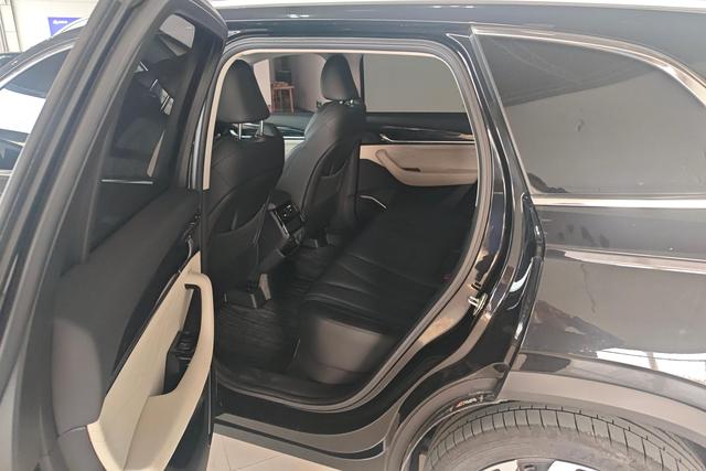 Geely Xingyue L 2023 — фото 15
