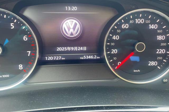 Volkswagen Touareg id 3782236 из Китая 8