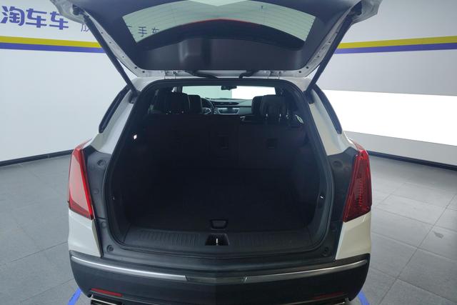 Cadillac XT5 id 3810379 из Китая 9