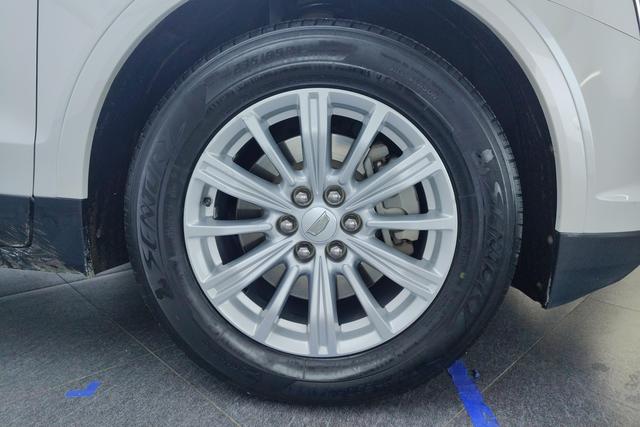 Cadillac XT5 id 3810379 из Китая 12