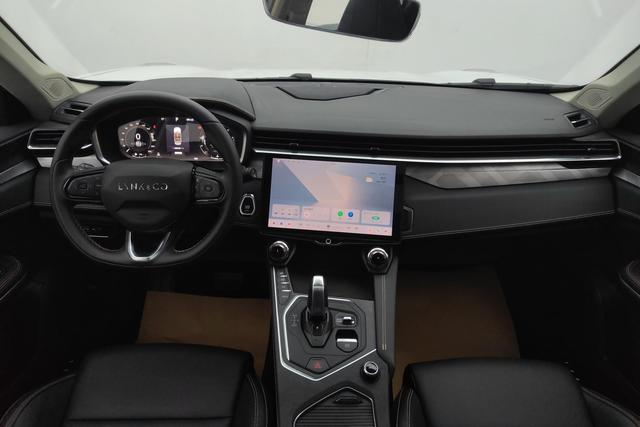 2024 Lynk & Co 01 thumbnail 4