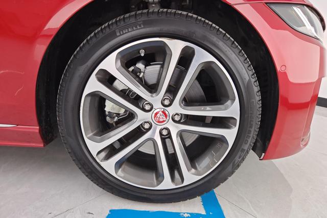 Jaguar XEL 2020 2.0 T 200 PS R-DYNAMIC S — фото 10