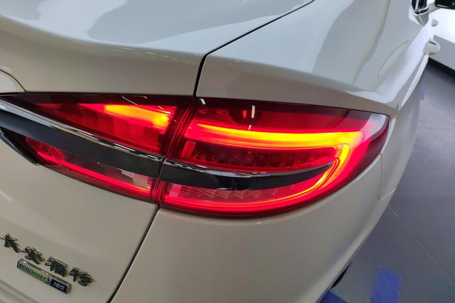 Ford Mondeo 2020 — фото 10