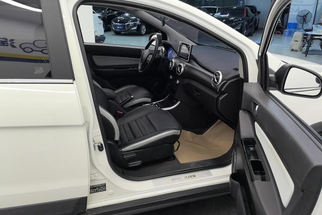 BAIC BJEV Baic New Energy EC5 2019 — фото 11