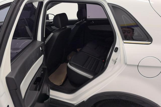 BAIC BJEV Baic New Energy EC5 2019 — фото 16