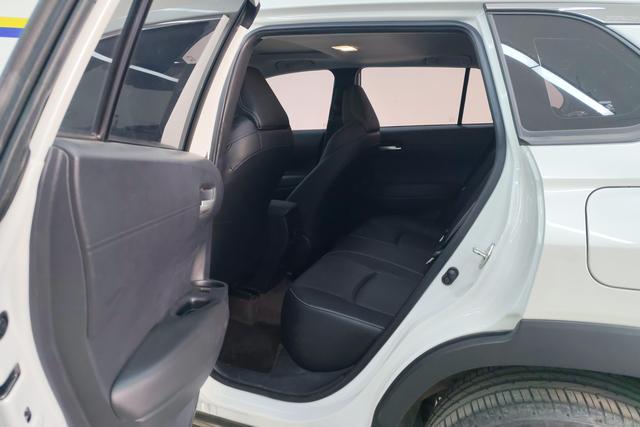 Toyota Frontlander 2022 2.0 L CVT PLUS — фото 16