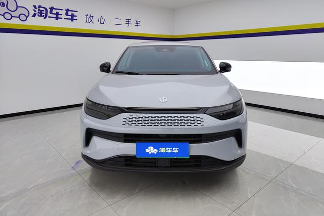 Leapmotor C11 Hybrid 2023 — фото 2