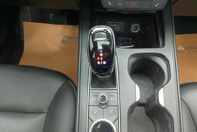 Cadillac XT4 2021 Белый из Китая