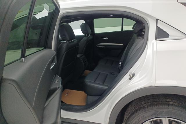 Cadillac XT4 2021 28 T 2 WDLeading — фото 16