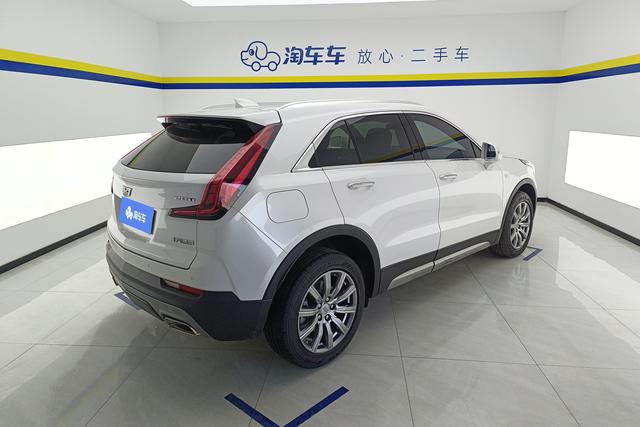 Cadillac XT4 2021 28 T 2 WDLeading — фото 3