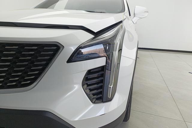 Cadillac XT4 2021 28 T 2 WDLeading — фото 4