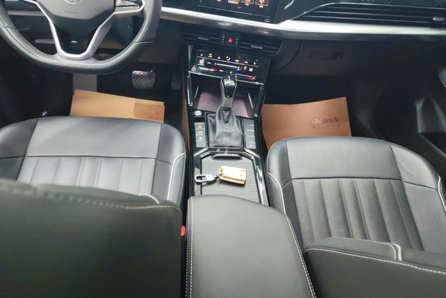 Volkswagen Passat 2023 Черный из Китая, фото 4