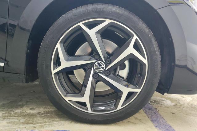 Volkswagen Passat id 3824676 из Китая 8