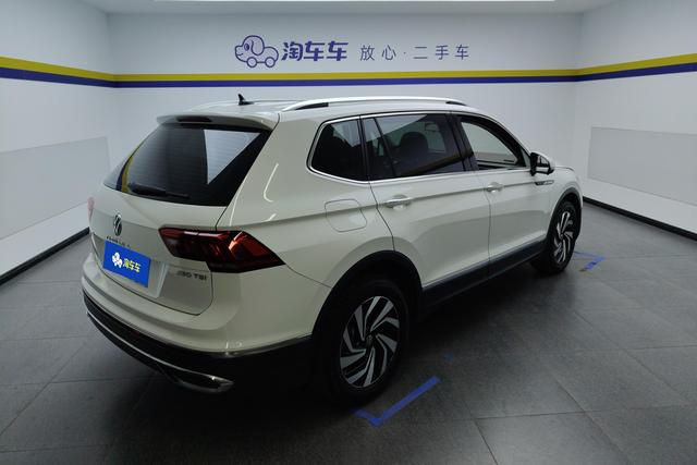 Volkswagen Tiguan L 2023 — фото 3