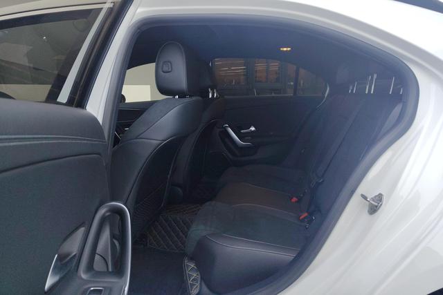 Mercedes Benz A-Class 2022 — фото 16