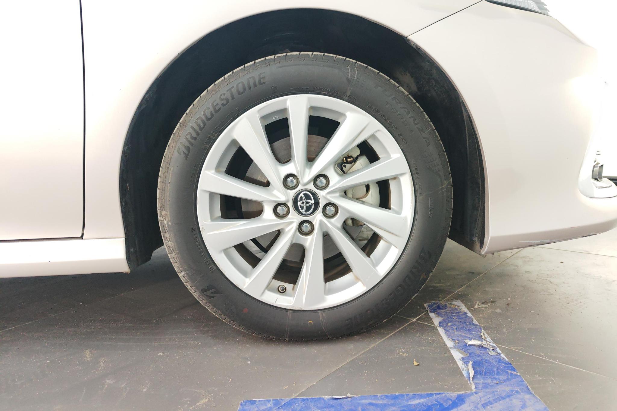 Toyota Camry 2021 2.0G Luxury