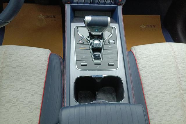 BYD Yuan PLUS 2023 Белый из Китая, фото 3