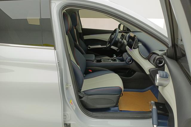 BYD Yuan PLUS id 3803892 из Китая 8