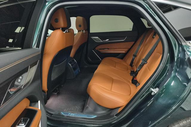 Jaguar XFL 2022 2.0 T P 250 2 WD — фото 16