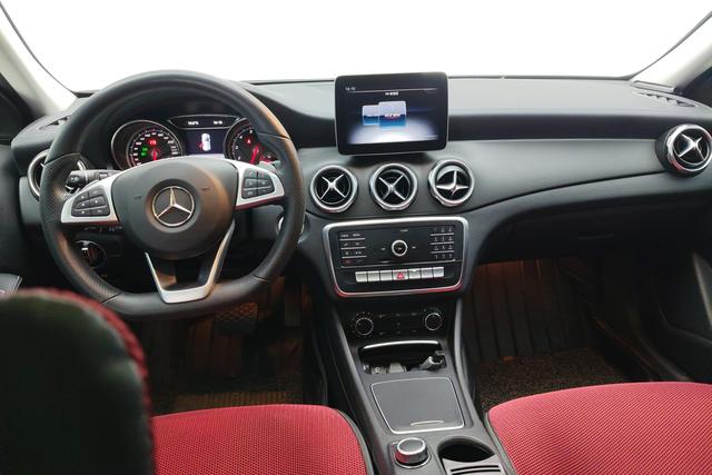 Mercedes Benz GLA 2019 — фото 13