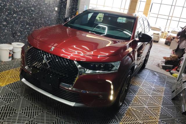 DS 7 2018 Красный из Китая