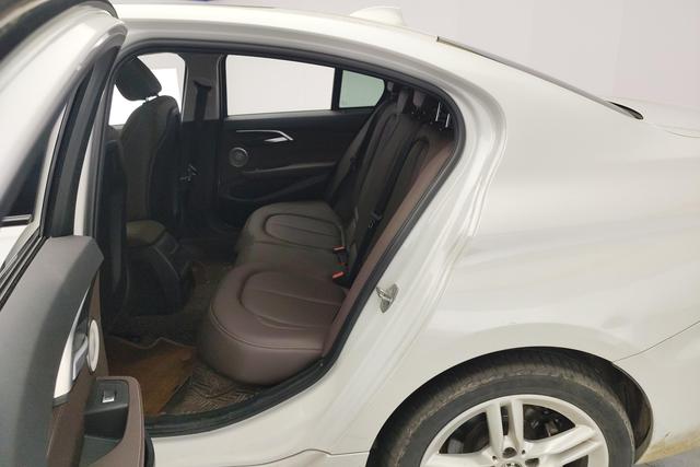 BMW 1 series id 3856353 из Китая 7