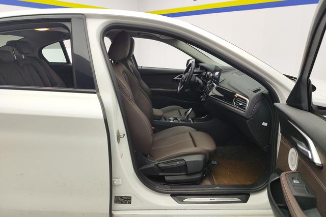 BMW 1 series id 3856353 из Китая 17