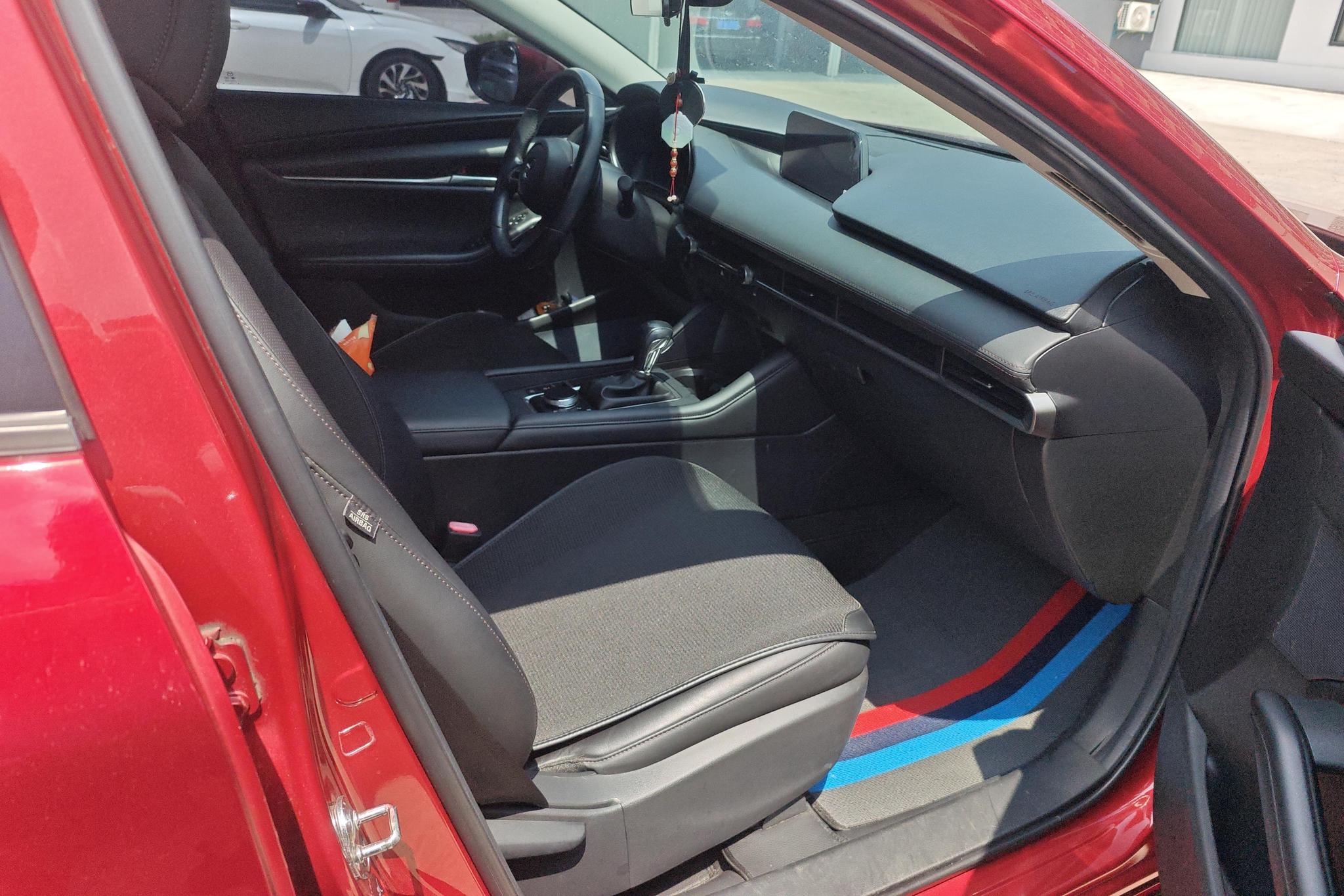 Mazda Mazda3 3 2020 1.5L AT