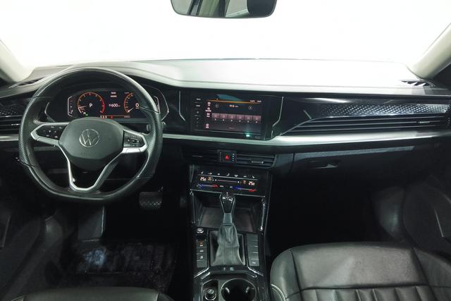 Volkswagen Passat 2022 Черный из Китая, фото 4