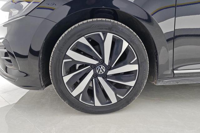 Volkswagen Passat id 3784585 из Китая 9