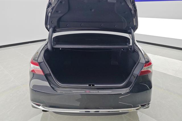 Toyota Camry 2023 Черный из Китая, фото 6